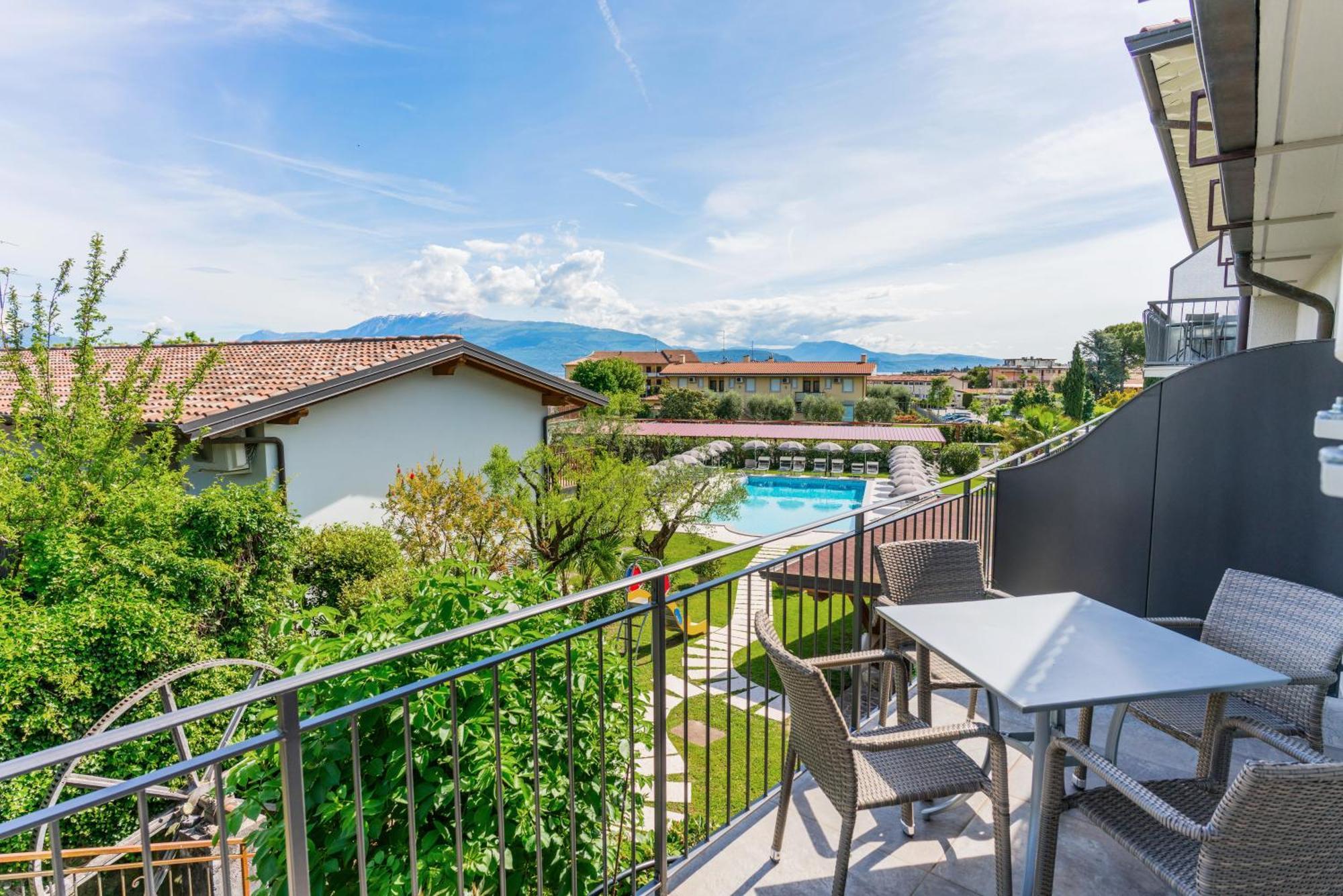 Residence Molino - Holiday Apartments Manerba del Garda Dış mekan fotoğraf