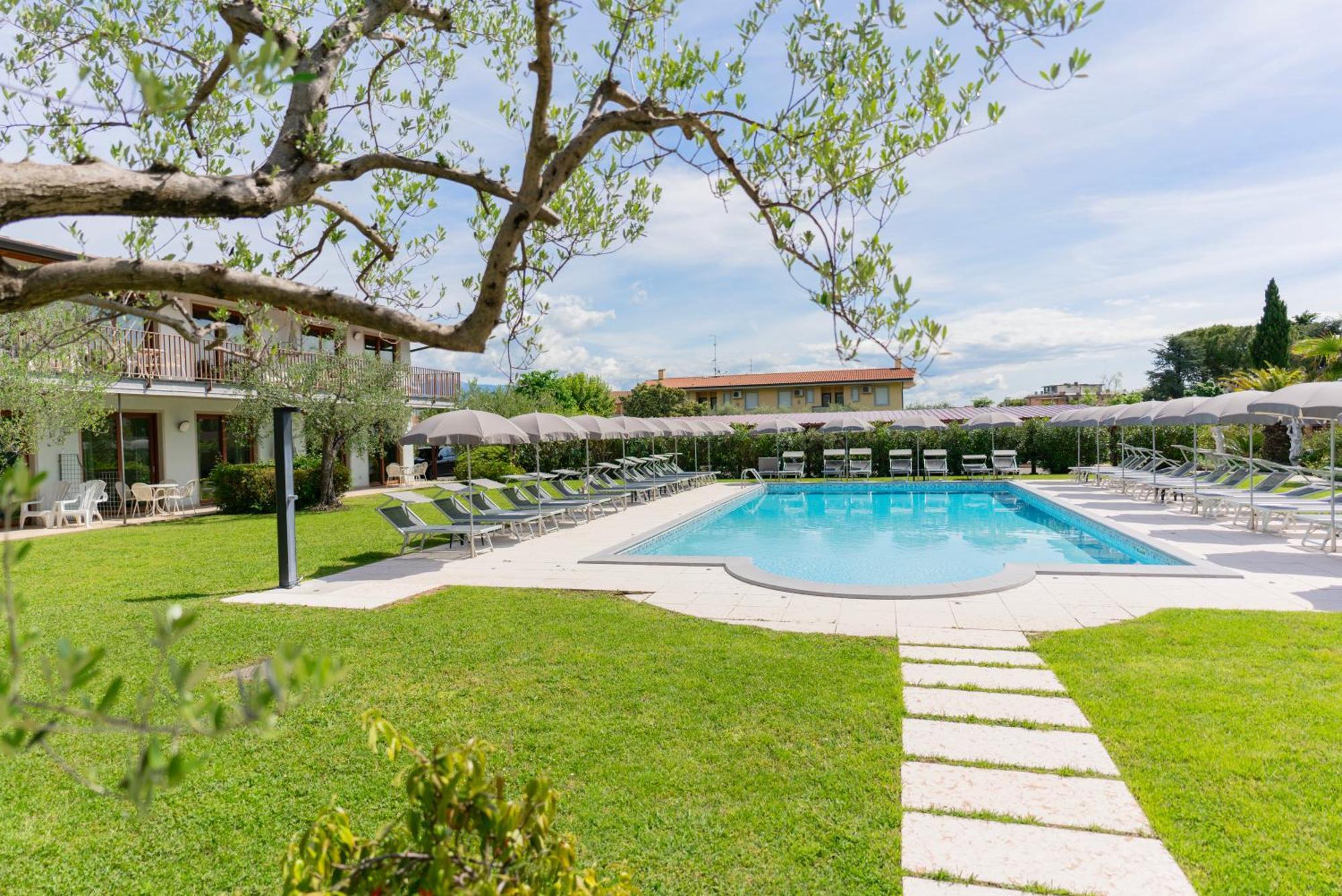 Residence Molino - Holiday Apartments Manerba del Garda Dış mekan fotoğraf