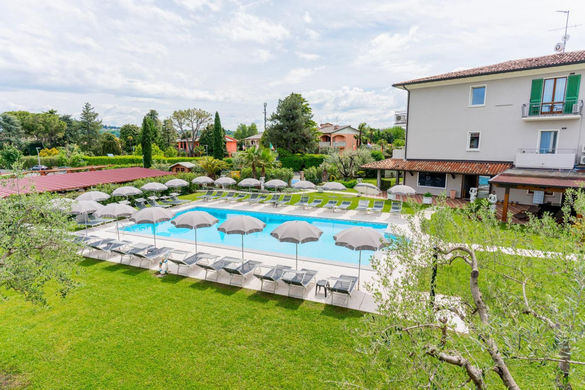 Residence Molino - Holiday Apartments Manerba del Garda Dış mekan fotoğraf
